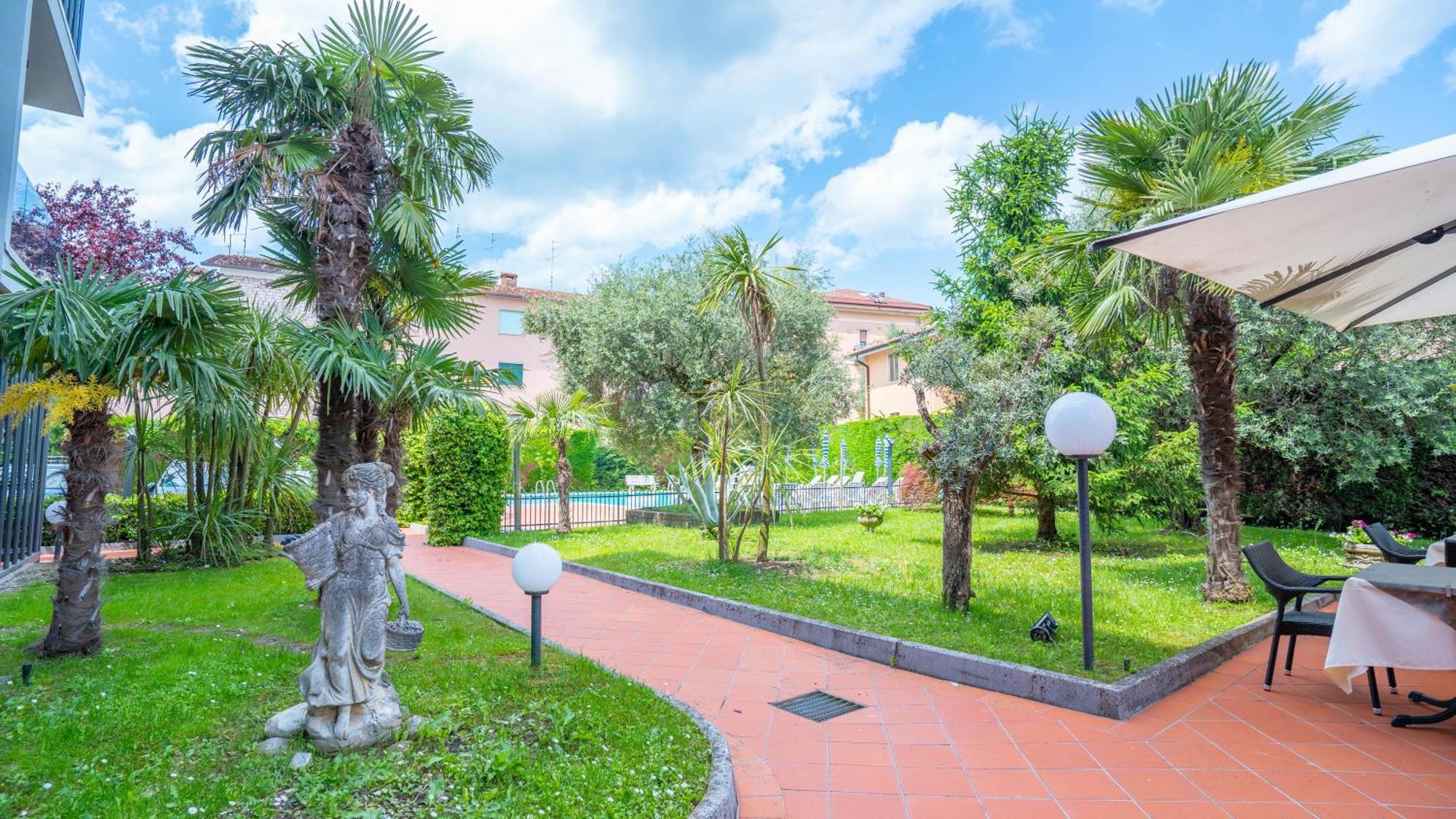 Hotel Bella Peschiera เปสเคียรา เดล การ์ดา ภายนอก รูปภาพ
