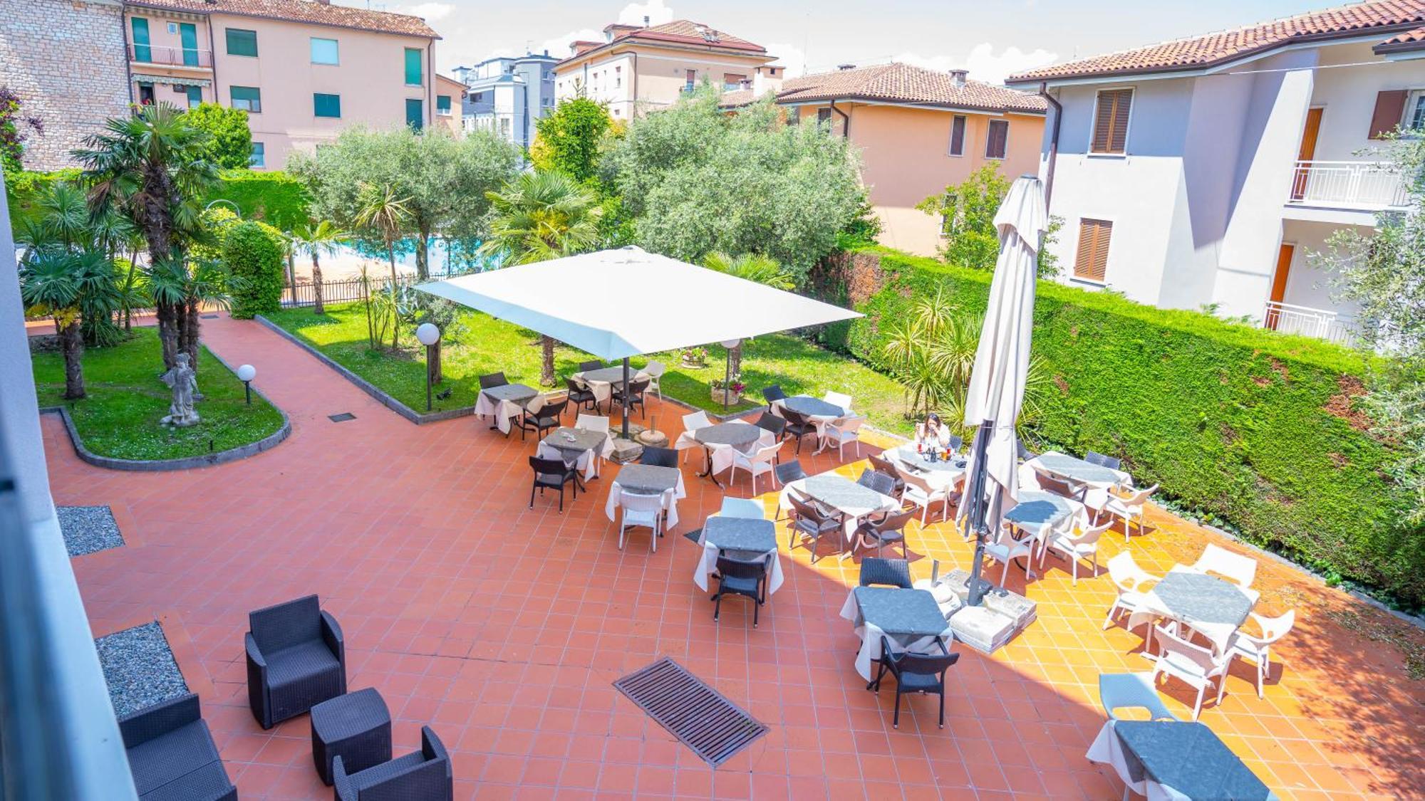 Hotel Bella Peschiera เปสเคียรา เดล การ์ดา ภายนอก รูปภาพ