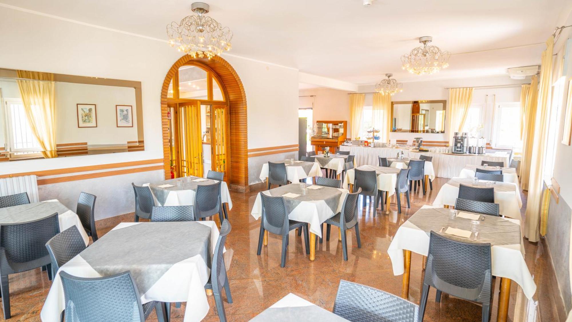 Hotel Bella Peschiera เปสเคียรา เดล การ์ดา ภายนอก รูปภาพ