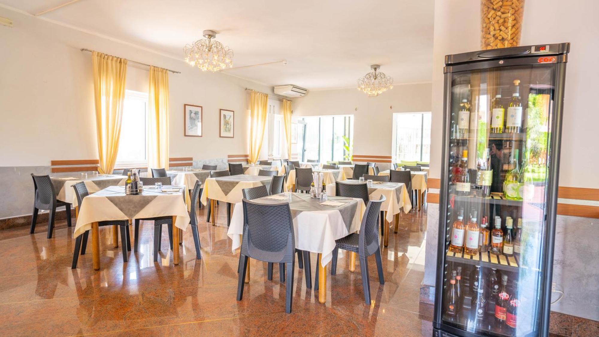 Hotel Bella Peschiera เปสเคียรา เดล การ์ดา ภายนอก รูปภาพ