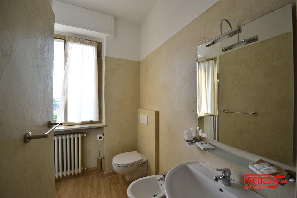 Hotel Bella Peschiera เปสเคียรา เดล การ์ดา ภายนอก รูปภาพ