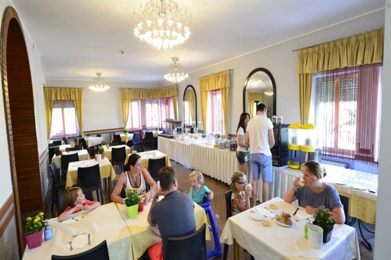 Hotel Bella Peschiera เปสเคียรา เดล การ์ดา ภายนอก รูปภาพ